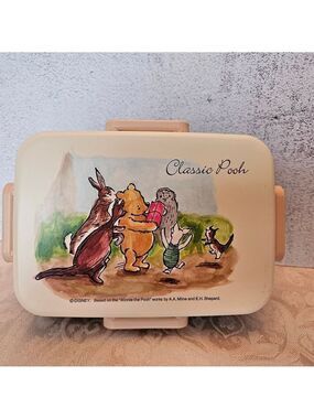 Skater Bento Box 4 Lock Disney Classic Pooh 650ml Fluffy Dome Lid Microwave Safe